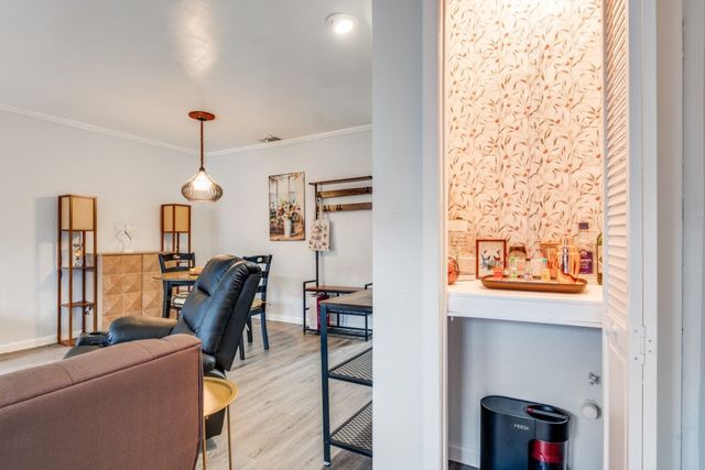 2816 Wycliff Avenue, Dallas, TX 75219