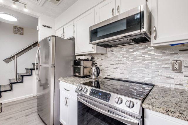 2816 Wycliff Avenue, Dallas, TX 75219