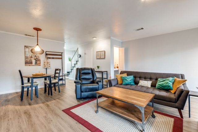 2816 Wycliff Avenue, Dallas, TX 75219