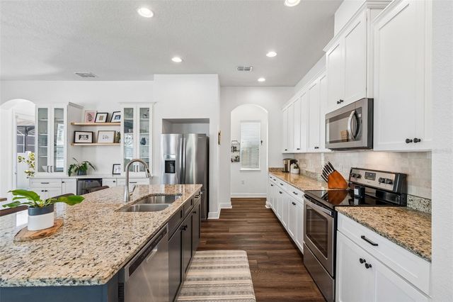 7602 S WEST SHORE BOULEVARD, Tampa, FL 33616