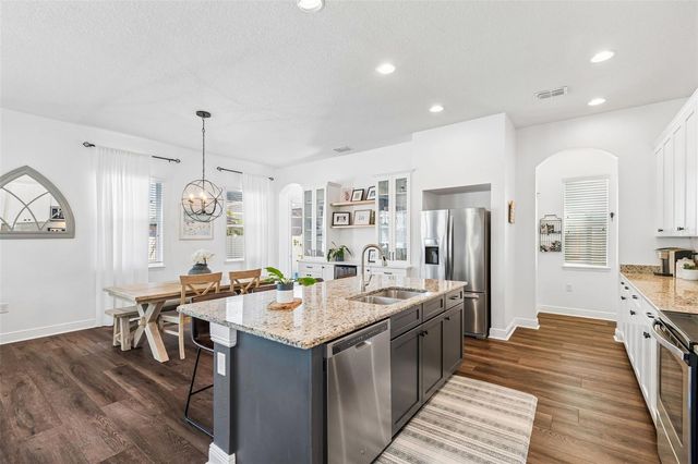 7602 S WEST SHORE BOULEVARD, Tampa, FL 33616