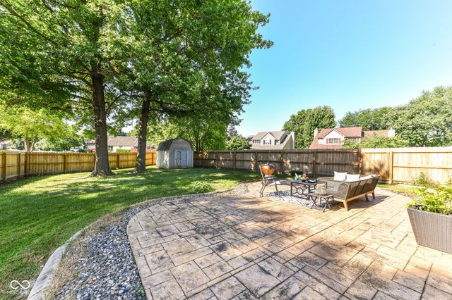7701 Raleigh Lane, Fishers, IN 46038