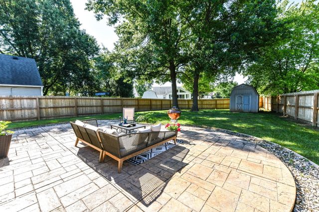 7701 Raleigh Lane, Fishers, IN 46038