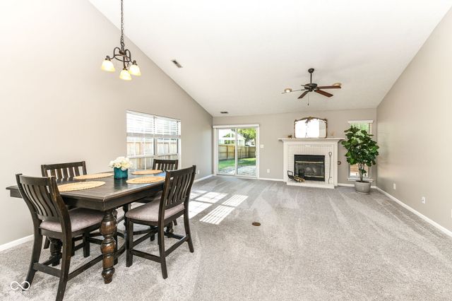 7701 Raleigh Lane, Fishers, IN 46038