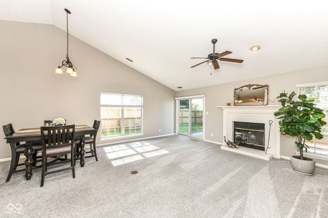 7701 Raleigh Lane, Fishers, IN 46038