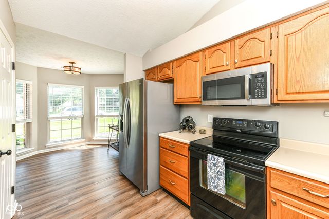 7701 Raleigh Lane, Fishers, IN 46038