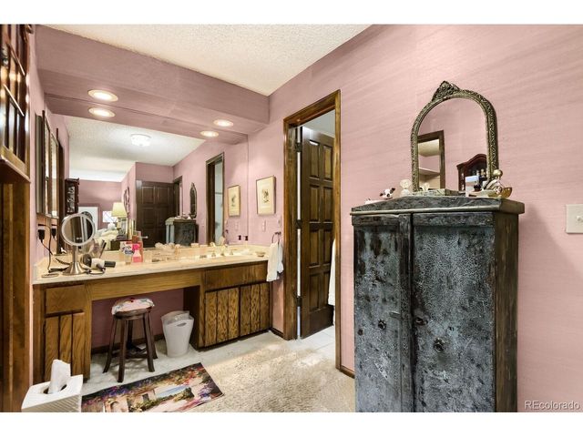 4255 S Olive St 8, Denver, CO 80237