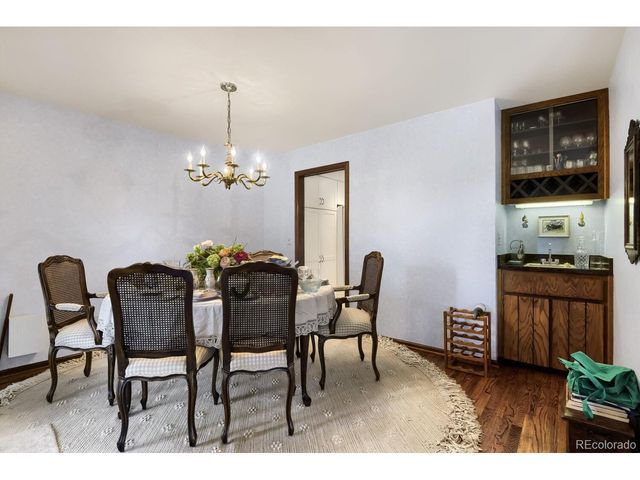 4255 S Olive St 8, Denver, CO 80237