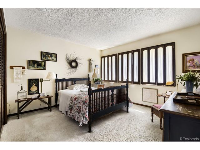 4255 S Olive St 8, Denver, CO 80237