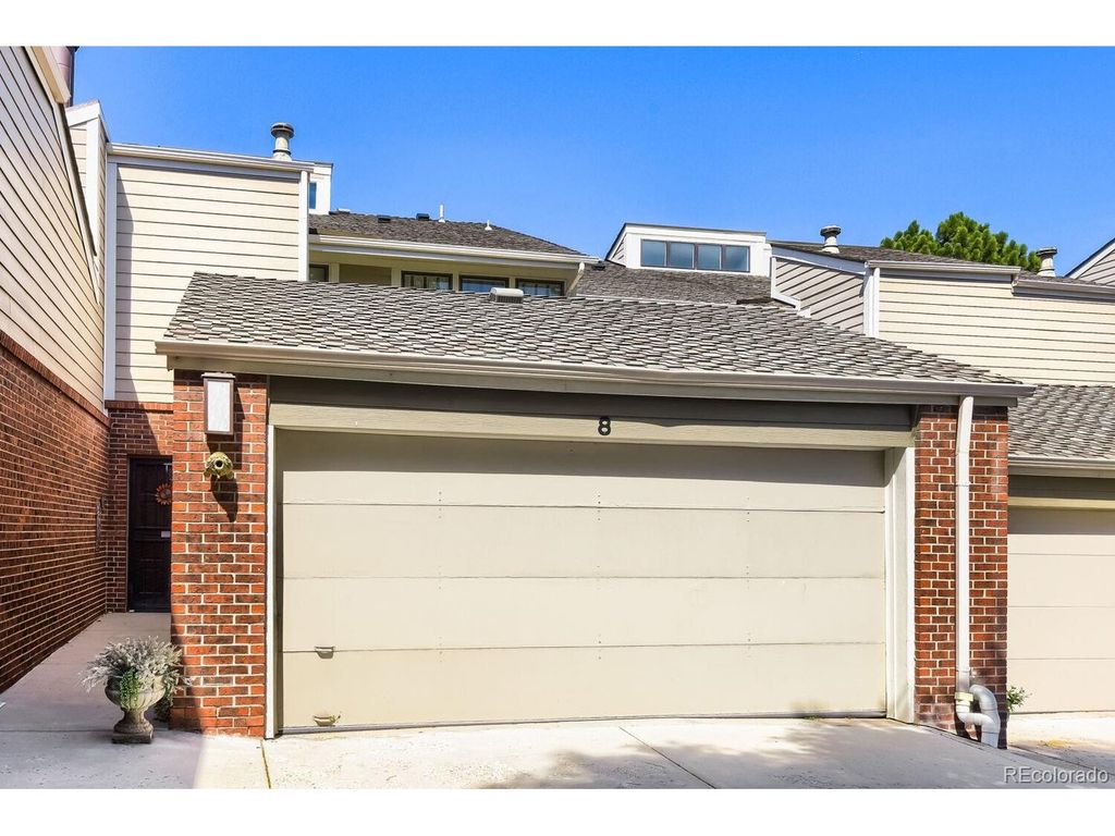 4255 S Olive St 8, Denver, CO 80237