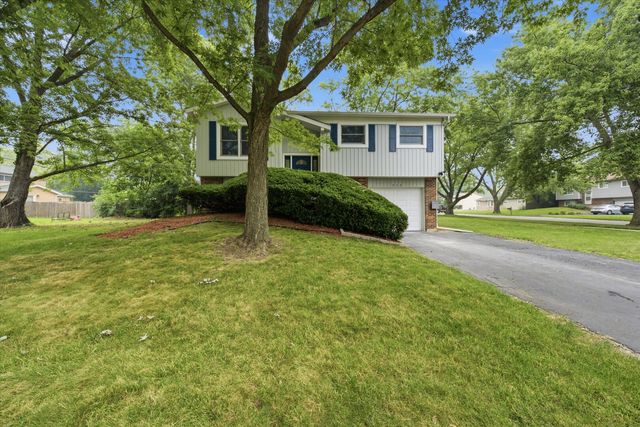 212 Kenilworth Drive, Bolingbrook, IL 60440