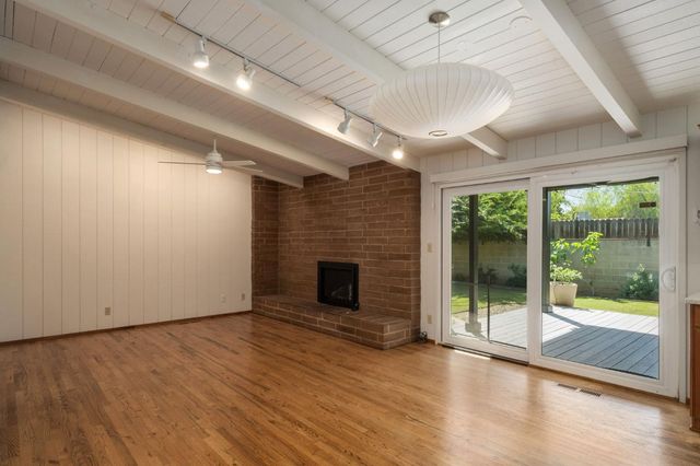 1510 E Austin Way, Fresno, CA 93704