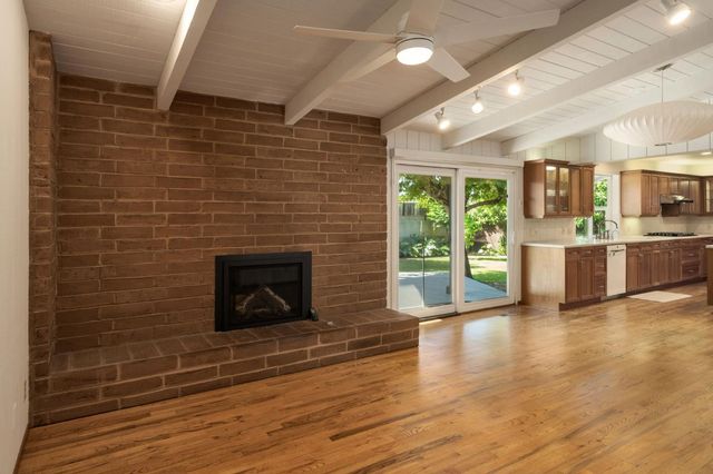 1510 E Austin Way, Fresno, CA 93704