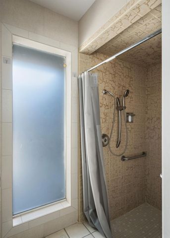 1510 E Austin Way, Fresno, CA 93704