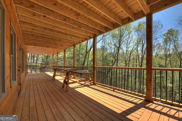 394 Blackberry Circle, Ellijay, GA 30536