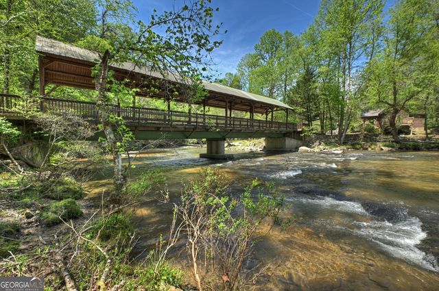394 Blackberry Circle, Ellijay, GA 30536
