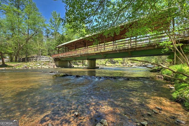 394 Blackberry Circle, Ellijay, GA 30536