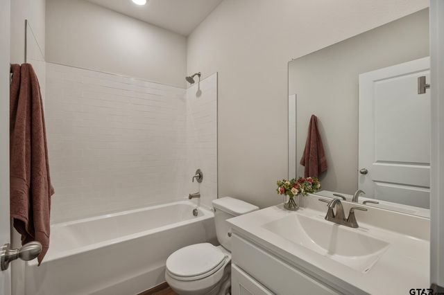 1201 Park Meadows Dr., Whitehouse, TX 75791