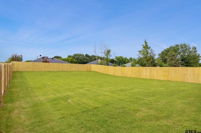 1201 Park Meadows Dr., Whitehouse, TX 75791