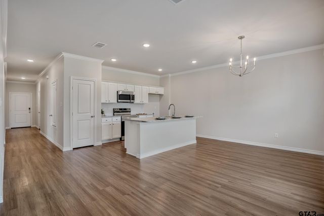 1201 Park Meadows Dr., Whitehouse, TX 75791