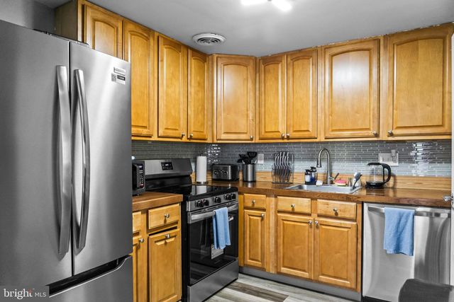 18759 NATHANS PL, Gaithersburg, MD 20886