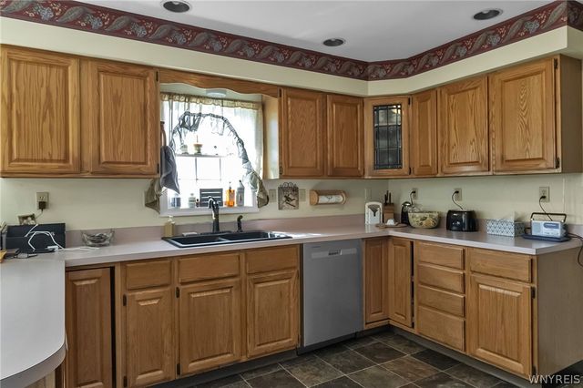 11881 Broadway Street, Alden, NY 14004