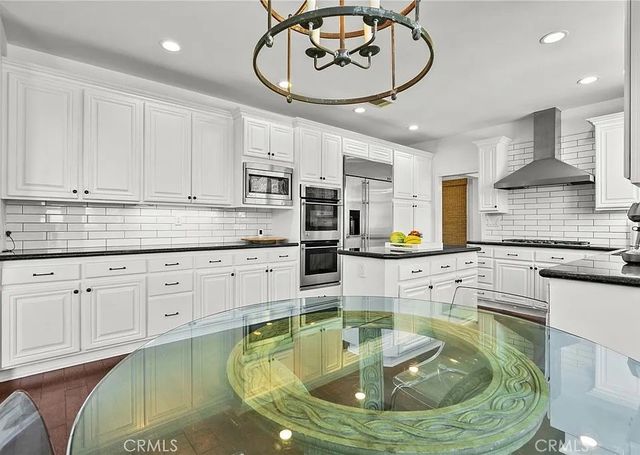 3450 Malaga Court, Calabasas, CA 91302