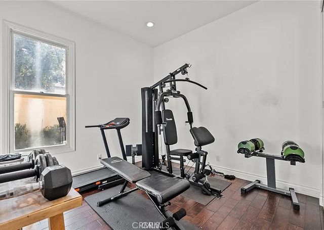 3450 Malaga Court, Calabasas, CA 91302