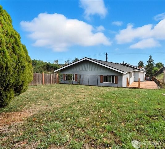 13633 42nd Avenue S, Tukwila, WA 98168