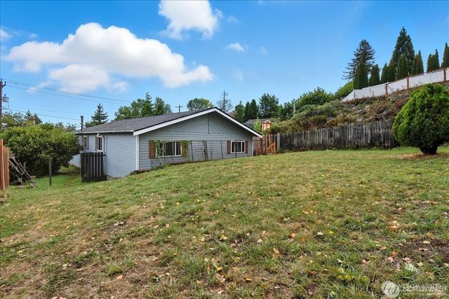 13633 42nd Avenue S, Tukwila, WA 98168