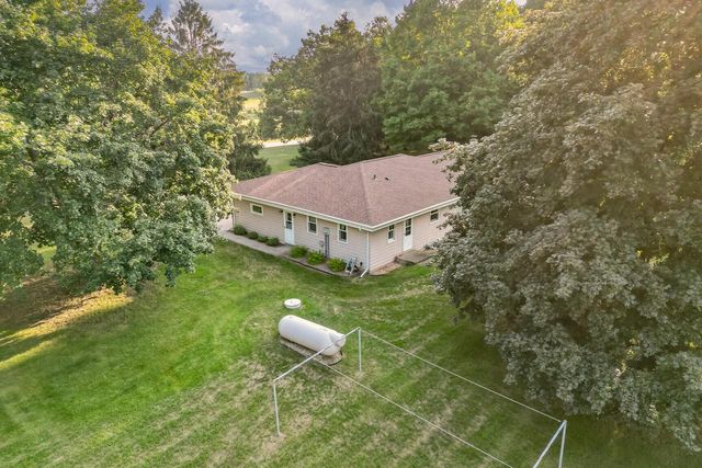 1630 Wallace Lake ROAD, West Bend, WI 53090