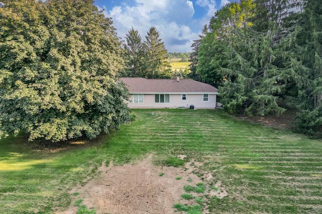1630 Wallace Lake ROAD, West Bend, WI 53090