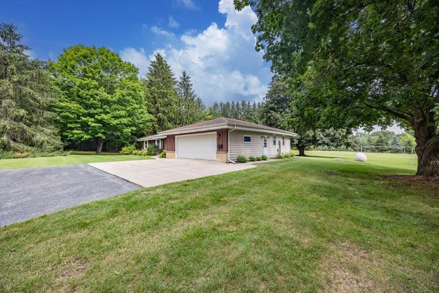 1630 Wallace Lake ROAD, West Bend, WI 53090