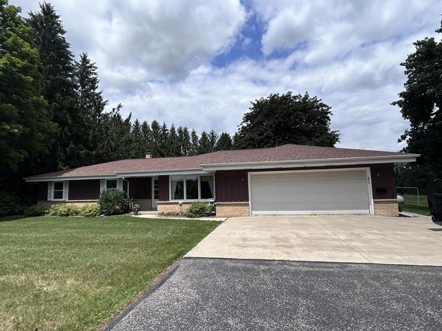 1630 Wallace Lake ROAD, West Bend, WI 53090