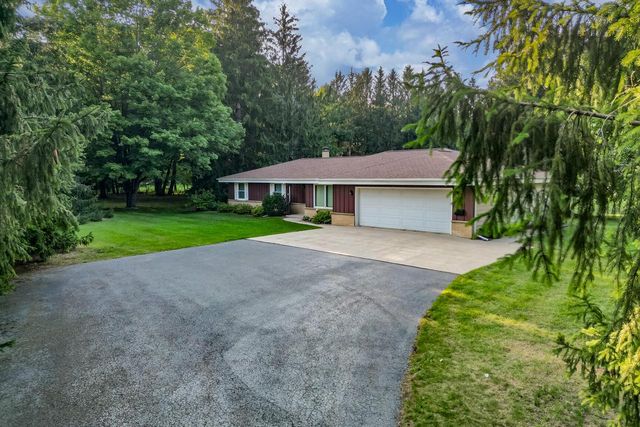 1630 Wallace Lake ROAD, West Bend, WI 53090
