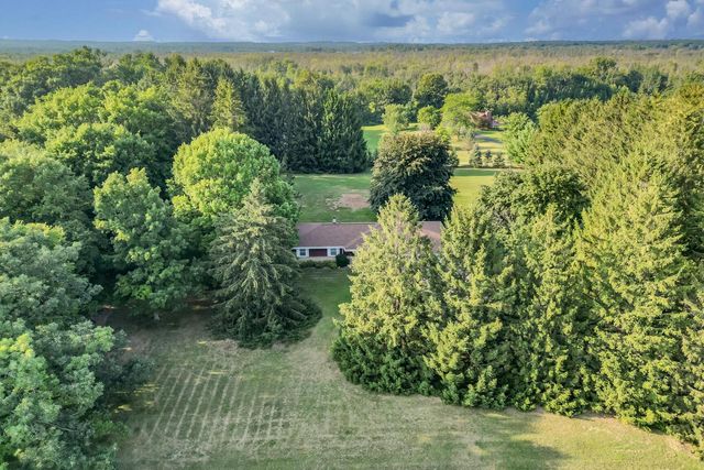 1630 Wallace Lake ROAD, West Bend, WI 53090