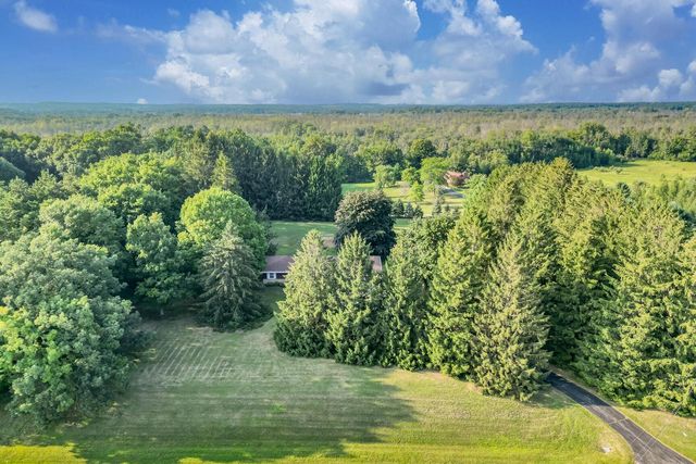 1630 Wallace Lake ROAD, West Bend, WI 53090
