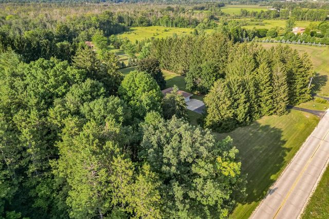 1630 Wallace Lake ROAD, West Bend, WI 53090