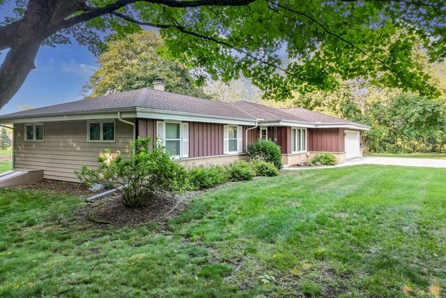 1630 Wallace Lake ROAD, West Bend, WI 53090