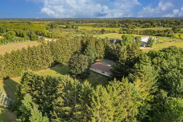 1630 Wallace Lake ROAD, West Bend, WI 53090