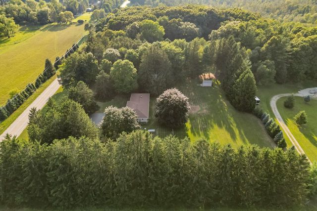 1630 Wallace Lake ROAD, West Bend, WI 53090