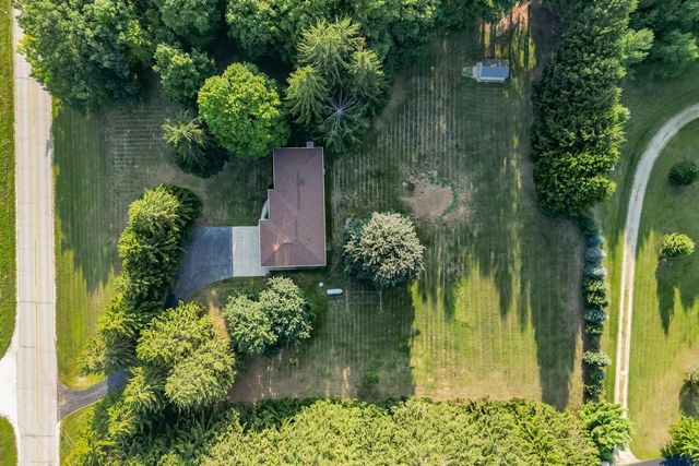 1630 Wallace Lake ROAD, West Bend, WI 53090