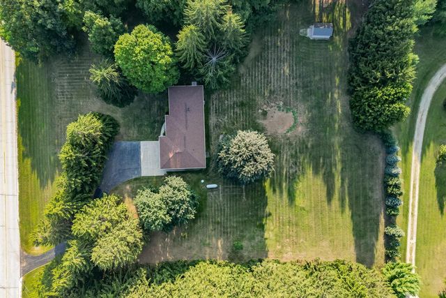 1630 Wallace Lake ROAD, West Bend, WI 53090