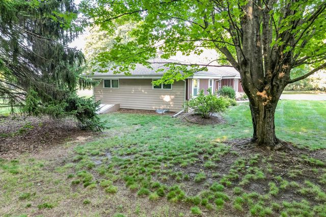 1630 Wallace Lake ROAD, West Bend, WI 53090