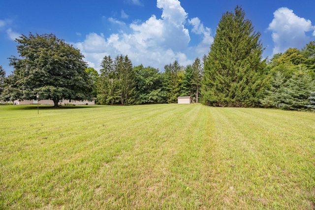 1630 Wallace Lake ROAD, West Bend, WI 53090