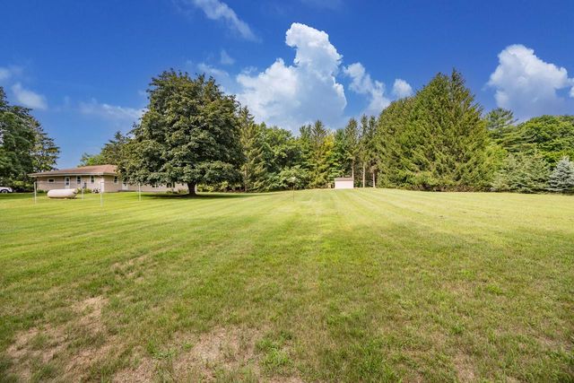 1630 Wallace Lake ROAD, West Bend, WI 53090