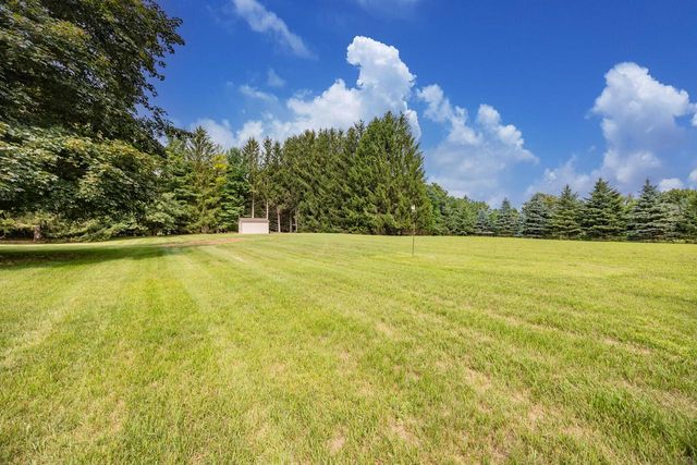 1630 Wallace Lake ROAD, West Bend, WI 53090