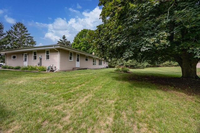 1630 Wallace Lake ROAD, West Bend, WI 53090