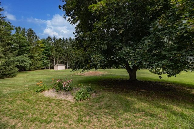 1630 Wallace Lake ROAD, West Bend, WI 53090
