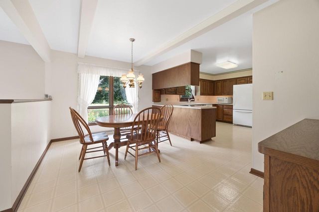 1630 Wallace Lake ROAD, West Bend, WI 53090